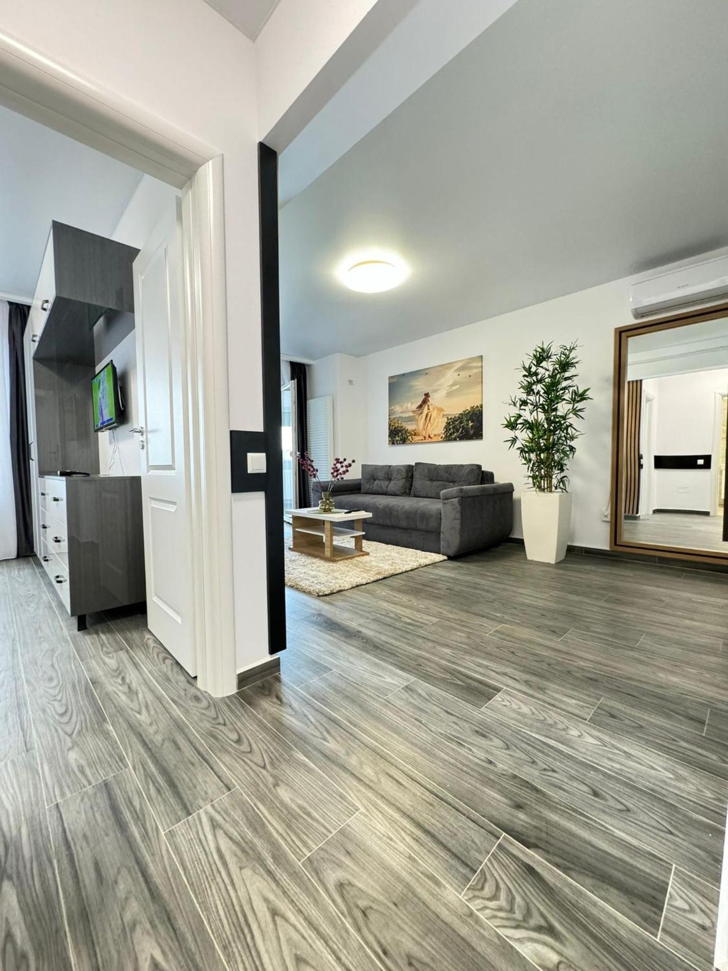 Luxury Glam Apartments Central Adress Bucuresti With Parking Kültér fotó