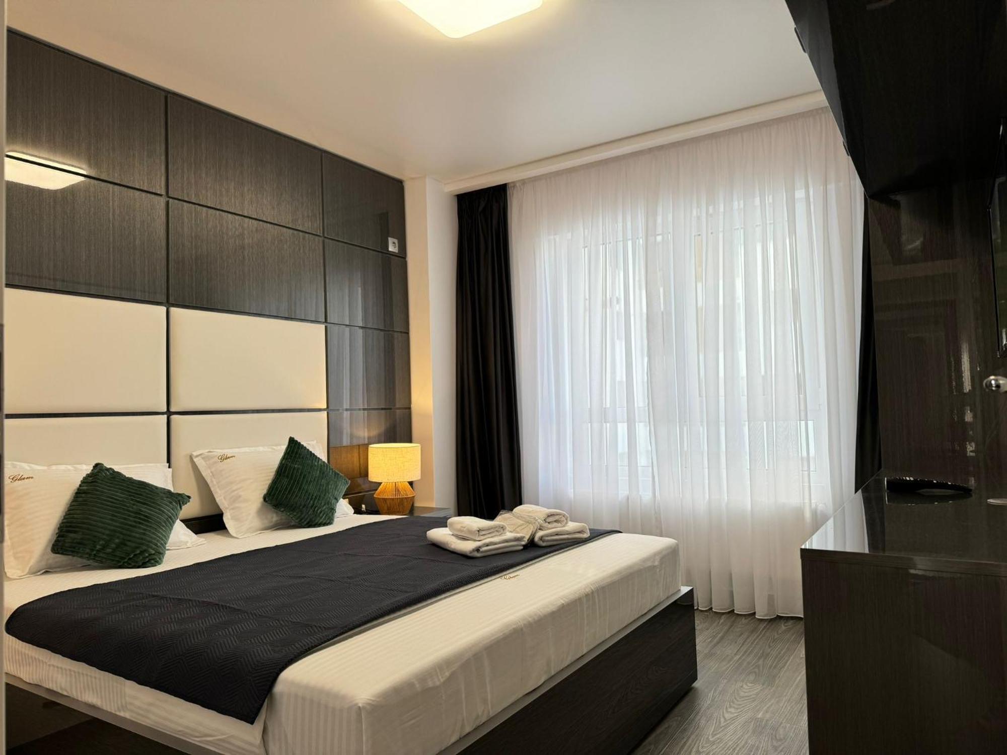 Luxury Glam Apartments Central Adress Bucuresti With Parking Kültér fotó